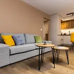 Two Stylish 1bd With Desk In Karshiaka By Flat Manager