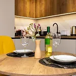 Two Stylish 1bd With Desk In Karshiaka By Flat Manager *