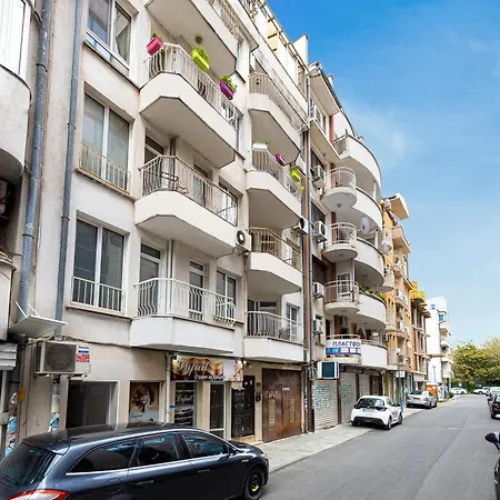 Апартаменты Two Stylish 1bd With Desk In Karshiaka By Flat Manager Пловдив