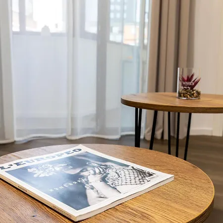 Two Stylish 1bd With Desk In Karshiaka By Flat Manager