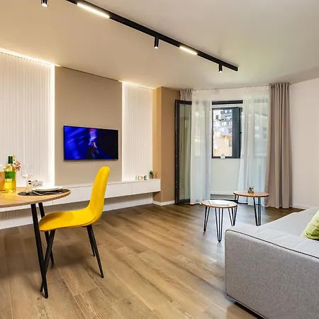 Two Stylish 1bd With Desk In Karshiaka By Flat Manager Appartement