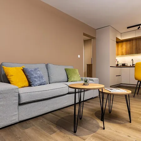 Two Stylish 1bd With Desk In Karshiaka By Flat Manager