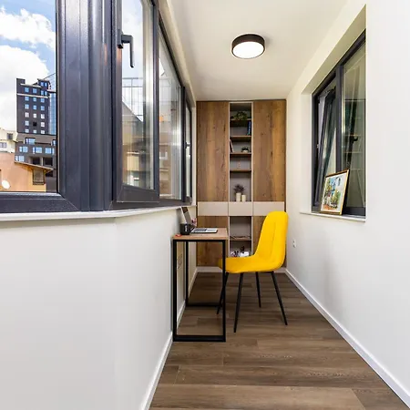 Two Stylish 1bd With Desk In Karshiaka By Flat Manager 아파트 플로브디프