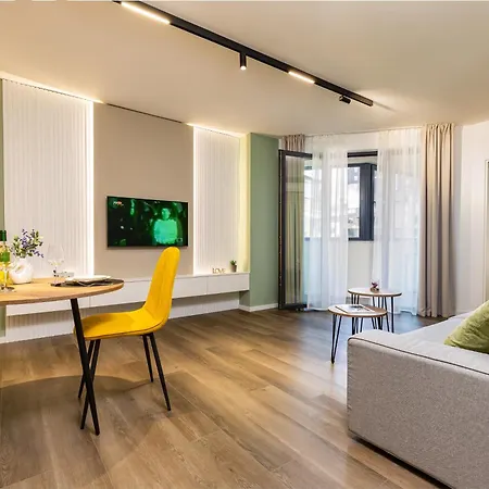 Two Stylish 1bd With Desk In Karshiaka By Flat Manager * 플로브디프