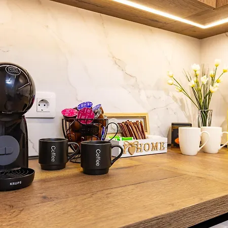 아파트 Two Stylish 1bd With Desk In Karshiaka By Flat Manager