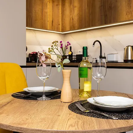 Two Stylish 1bd With Desk In Karshiaka By Flat Manager *