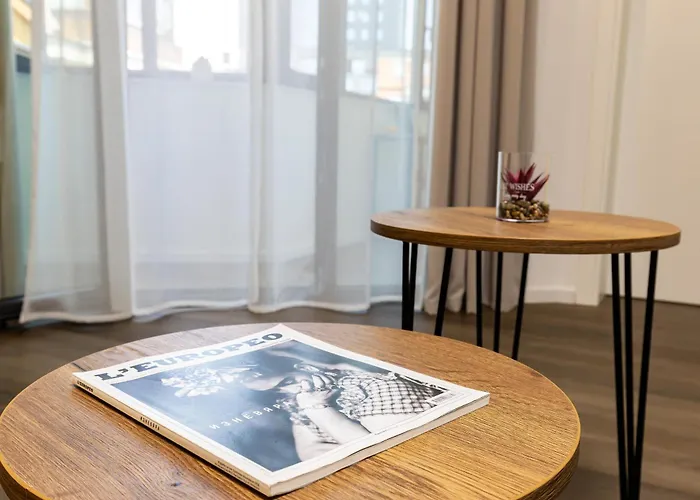 Two Stylish 1bd With Desk In Karshiaka By Flat Manager