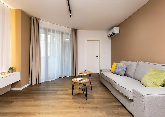 Two Stylish 1bd With Desk In Karshiaka By Flat Manager